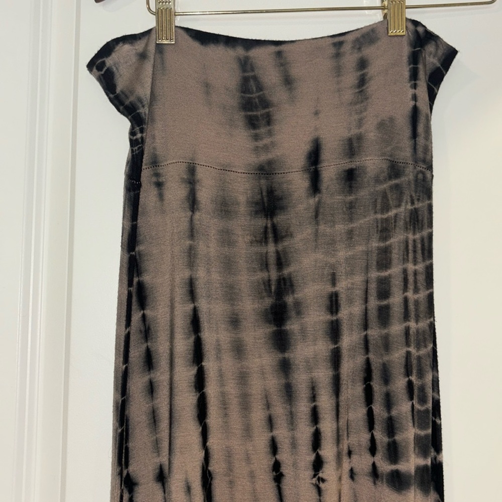 Long tie-dye skirt
